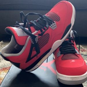 Retro 4s Toro
